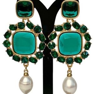 Signed Oscar de la Renta Green Crystal Ear…